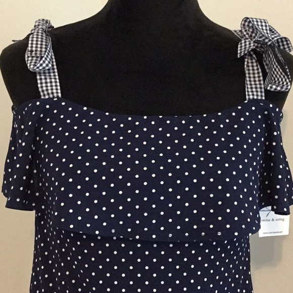 TWINE & String Cold Shoulder Top - Picture 2 of 8